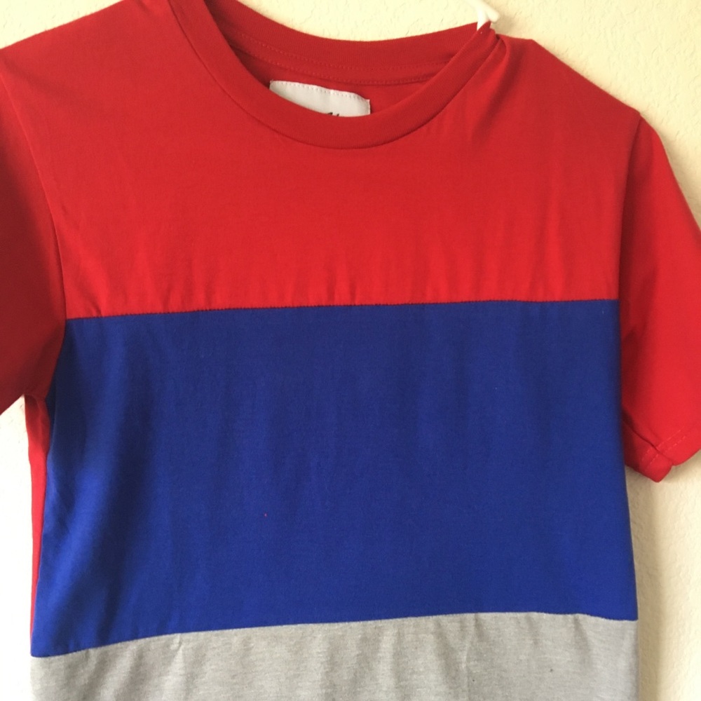 NWOT boys T-shirt